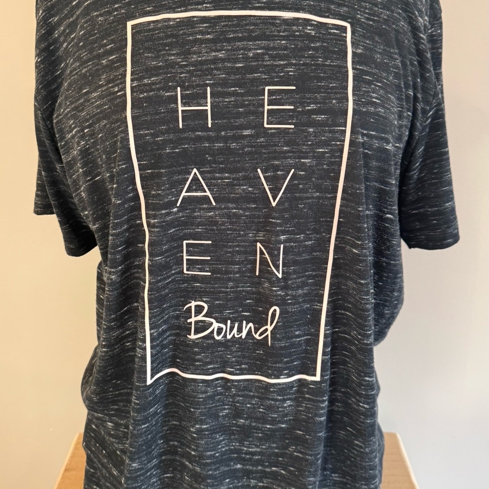 Graphic Tee "Heaven Bound" in Marled Charcoal